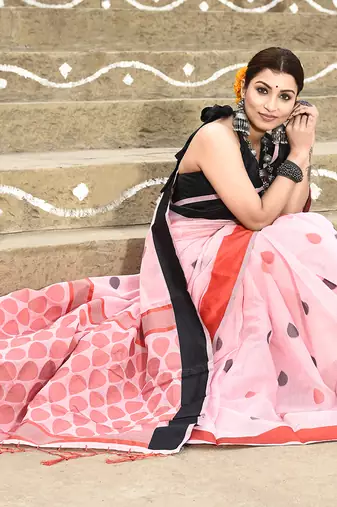 Elora handloom cotton butti weaving saree for women (light pink)