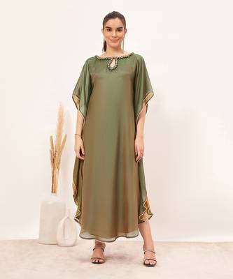 Green crystal embroidered round kaftan 1