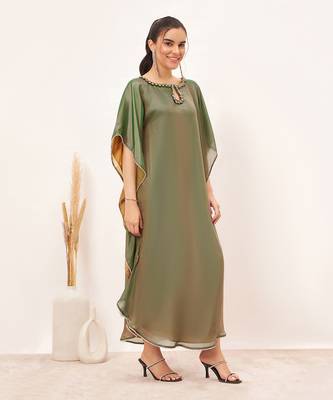 Green crystal embroidered round kaftan 3