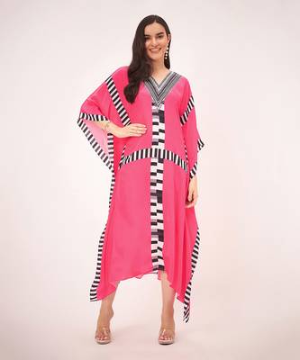 Pink geometric mid length kaftan 1