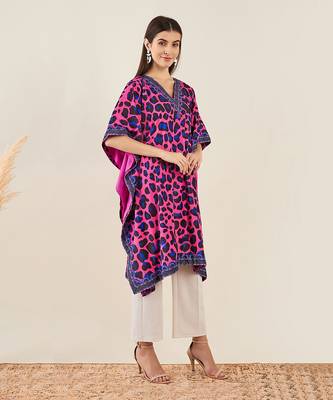 Pink and blue animal print silk velvet mid length kaftan 2