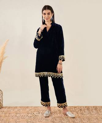 Blue silk velvet kurta and straight pants  set 1