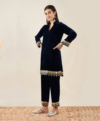 Blue silk velvet kurta and straight pants  set 2