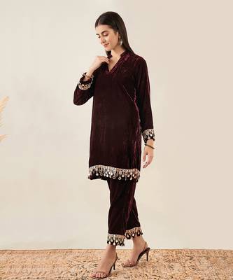 Maroon silk velvet kurta and straight pants set 2