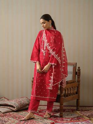 Red ethnic motifs embroidered straight kurta with trousers & dupatta 3