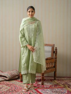 Olive green ethnic motifs embroidered straight kurta set 1