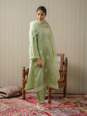Olive green ethnic motifs embroidered straight kurta set 4