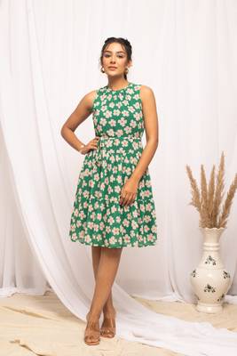 Beautiful green colour floral print stylish kurti 1