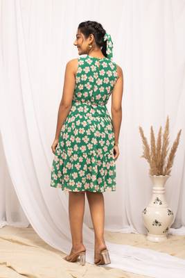 Beautiful green colour floral print stylish kurti 2