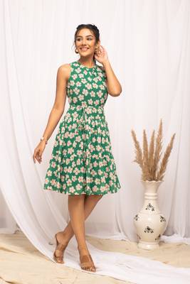 Beautiful green colour floral print stylish kurti 4