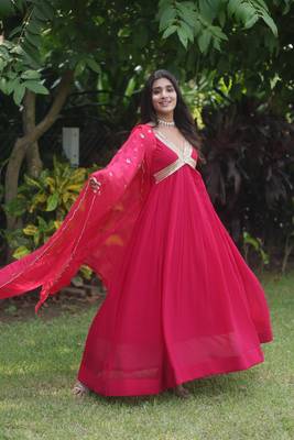 Heavy partywear pink colour gown with dupatta for glamorous girlish looks 4