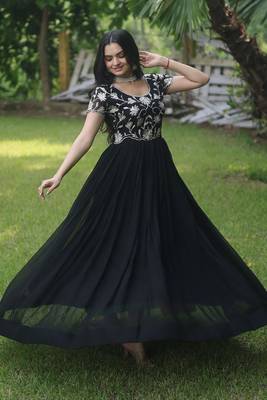 Black colour partywear gown for girlish looks 2