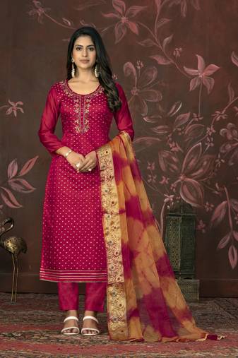 Pink coour ethnic salwar suit in modal butti fabric for designer looks