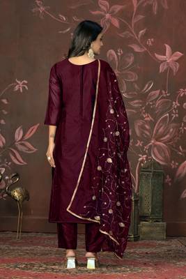 Smart and ethnic maroon colour smart girlish salwar kameez 2