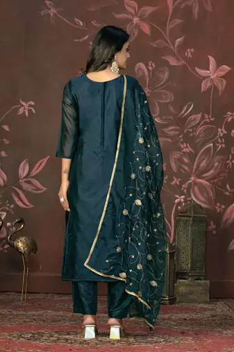 Smart and ethnic blue colour smart girlish salwar kameez
