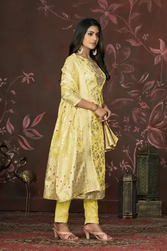 Smart and ethnic yellow colour smart girlish salwar kameez