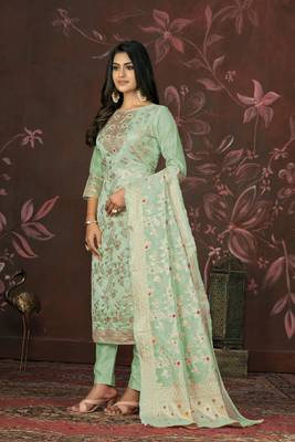 Smart and ethnic green colour smart girlish salwar kameez 3