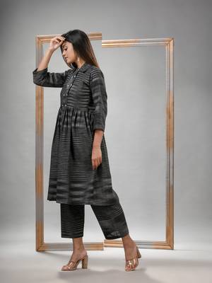 Black cotton bengal handwoven kurta set 4