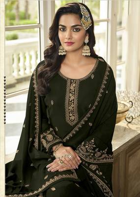 Mehendi green embroidered georgette trendy salwar suit for mehndi 2