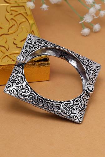 Silver color oxidised bracelet