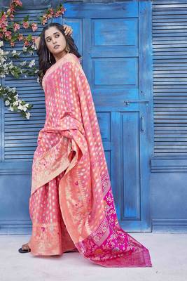 Floral Woven Design Zari Banarasi Saree 1
