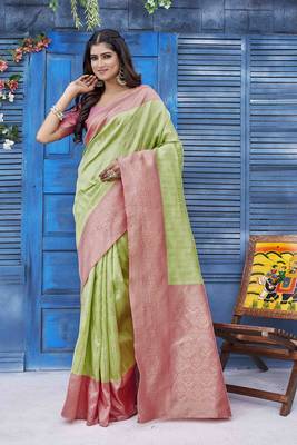 Floral Woven Design Zari Banarasi Saree 2