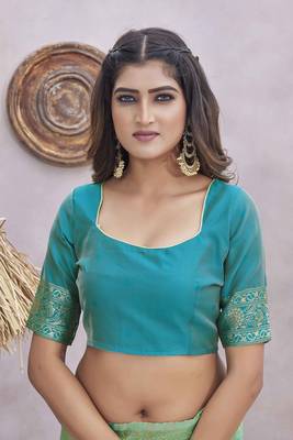 Floral Woven Design Zari Banarasi Saree 5