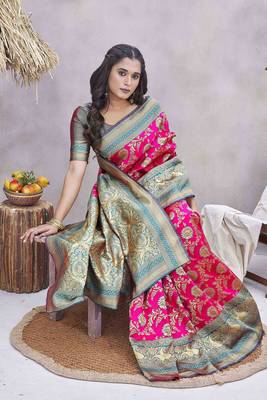 Floral Woven Design Zari Banarasi Saree 1
