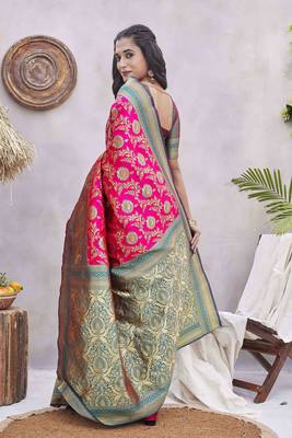 Floral Woven Design Zari Banarasi Saree 3
