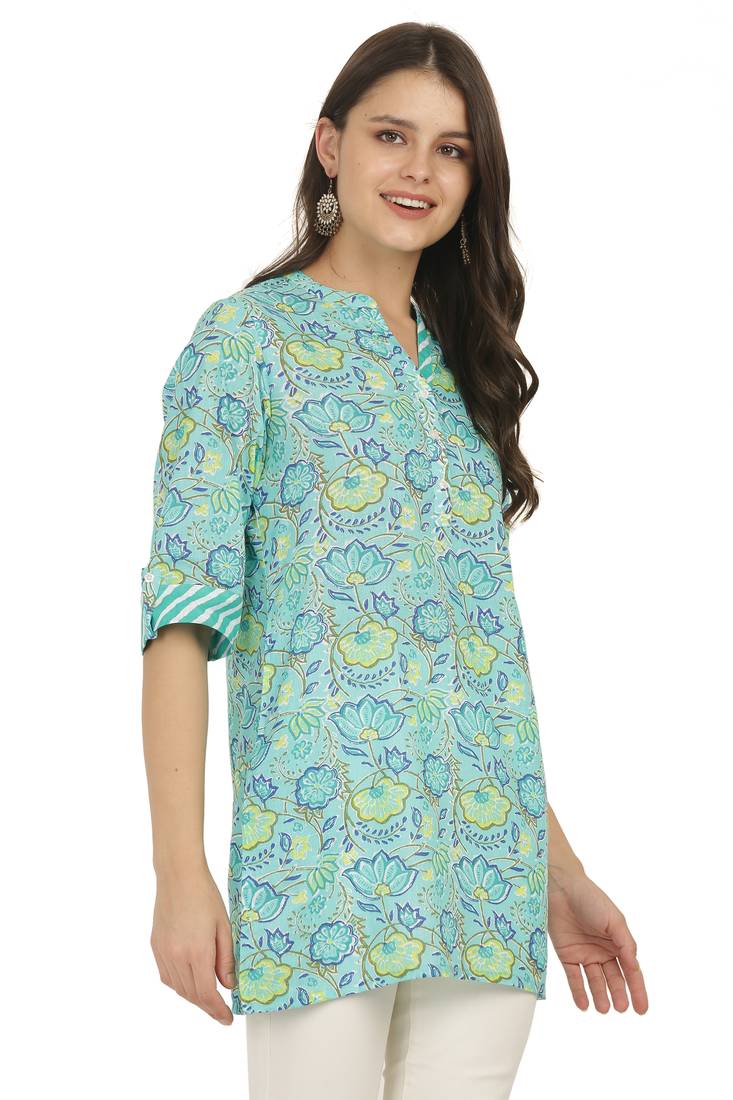 Floret     Jivitha's Turq colour Flower Print Cotton Short Kurta