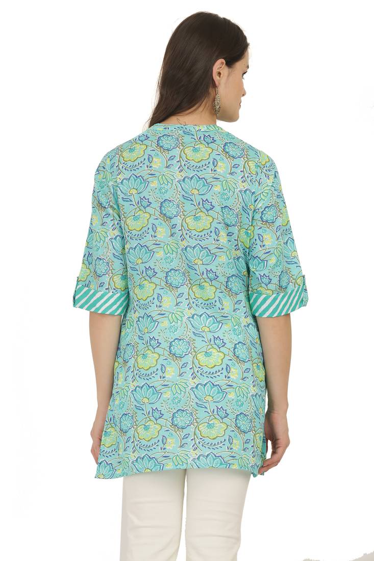 Floret     Jivitha's Turq colour Flower Print Cotton Short Kurta