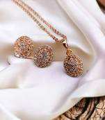 luxe rose gold locket set with diamante and pearl