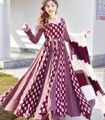 GAJGAMINI BROWN MAXI SUIT SET 