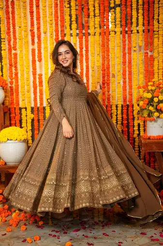 NIGHT STAR EMBROIDERED GEORGETTE SUIT SET 