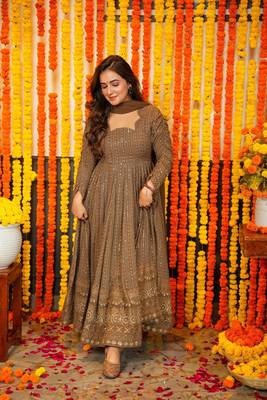 NIGHT STAR EMBROIDERED GEORGETTE SUIT SET  5