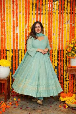  SKY NIGHT STAR EMBROIDERED GEORGETTE SUIT SET  1