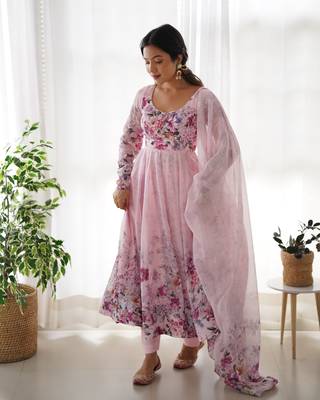 Soft Chiffon Floral Print Fabric, Padded With Side Zipper Attached Fully Flair Anarkali Kurti, With Dupatta And Pent 3