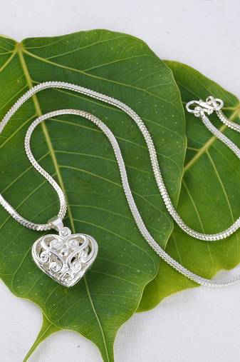 Jfl - jewellery for less stylish silver plated heart shaped pendant and chain for women and girls