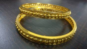 Gold bangles-and-bracelets 4