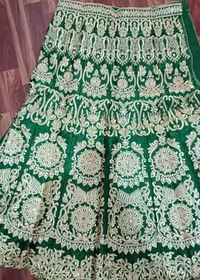 Green Zari And Sequins Embroidered Semi Velvet Designer Wedding Lehenga  7