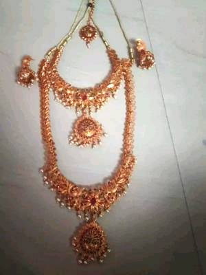 Gold crystal necklaces 2