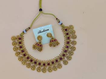 	Stylish Jewellery Necklace Set Gold Plated Jewellery Set for Women 2
