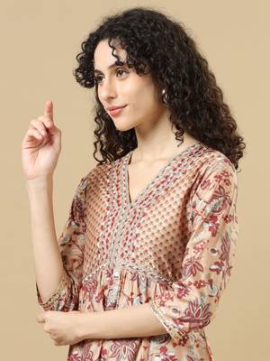 Maroon 3/4th sleeves chanderi loose fit ankle length flared kurta set - with dupatta, no bottom 4