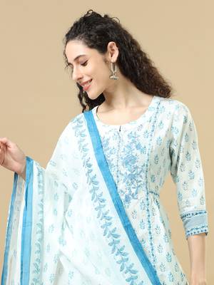 White 3/4th sleeves cotton regular fit calf length straight kurta set - with dupatta 4
