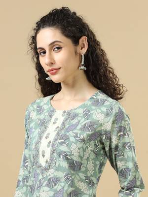 Sea green 3/4th sleeves cotton regular fit calf length straight kurta set - with dupatta 4
