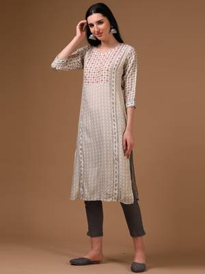 Cream 3/4th regular sleeve abstract motifs straight cut kurta 2