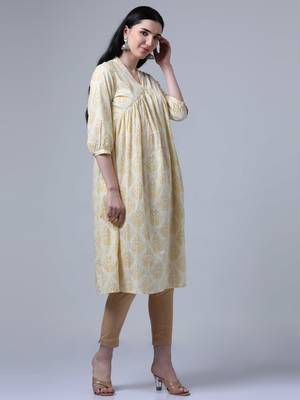Cream 3/4th sleeves casual wear kurta 3