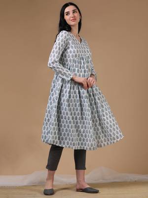 White full sleeves casual wear kurta 3