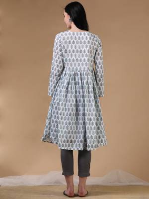 White full sleeves casual wear kurta 4