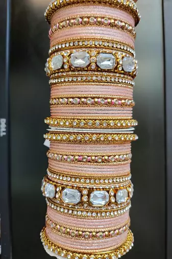Beautiful Peach Bangle Set For Two Hands With Big Kundan Stones